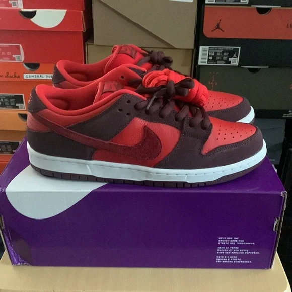 Nike SB “Cherry” - Picture 3 of 3